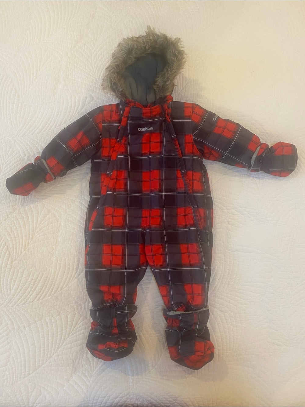 🇨🇦OshKosh B'gosh Red and Black Plaid Hooded One-Piece Snowsuit